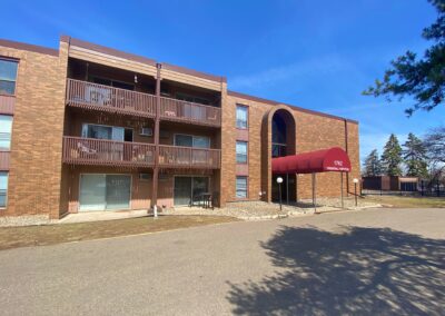 Holiday Acres Apartments